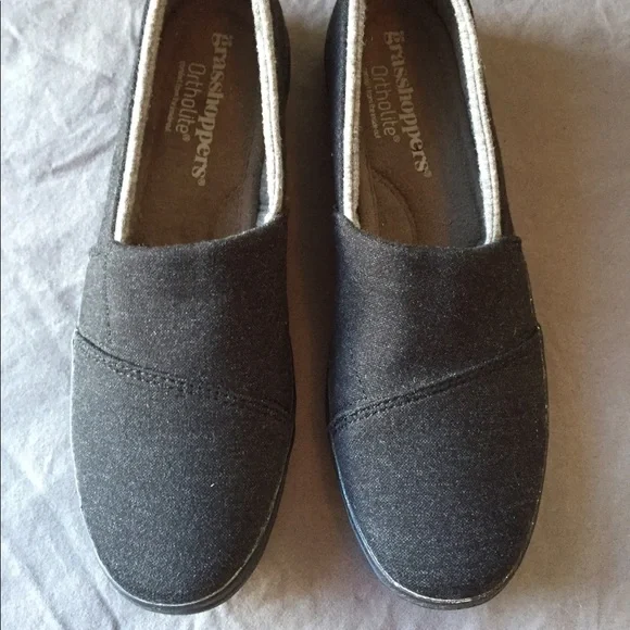 Grasshoppers Ortholite loafers, grey w/ lighter grey trim - Picture 2 of 7